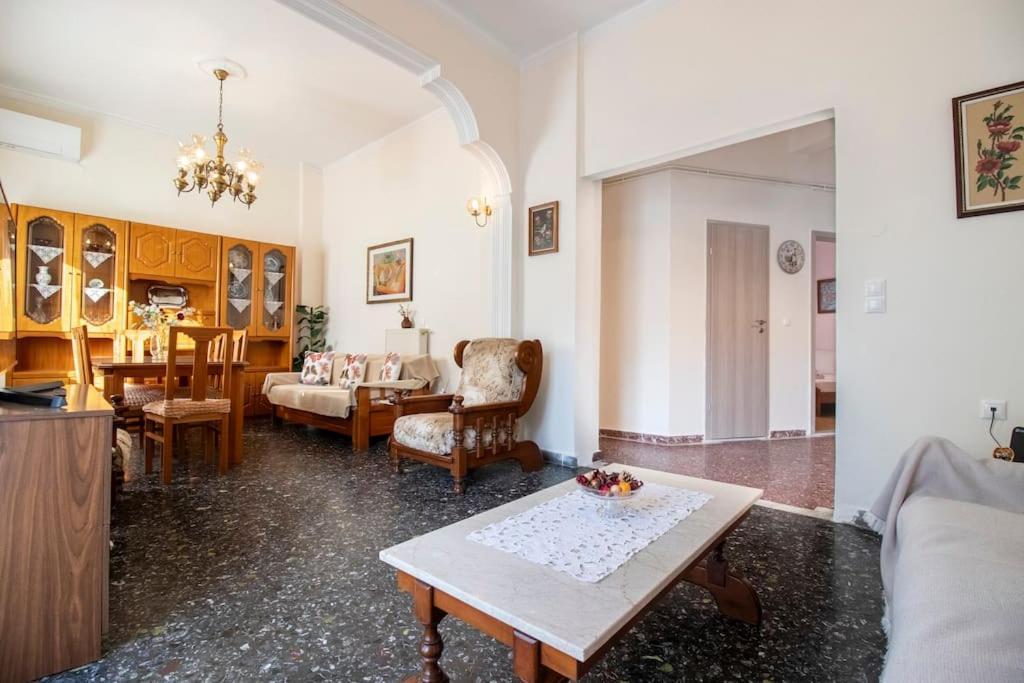 הרקליון Vintage Charm Apt Near Centre מראה חיצוני תמונה